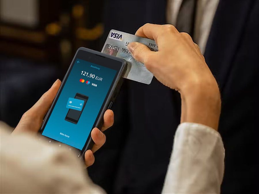 readyMini Kartenleser von ready2order im Einsatz